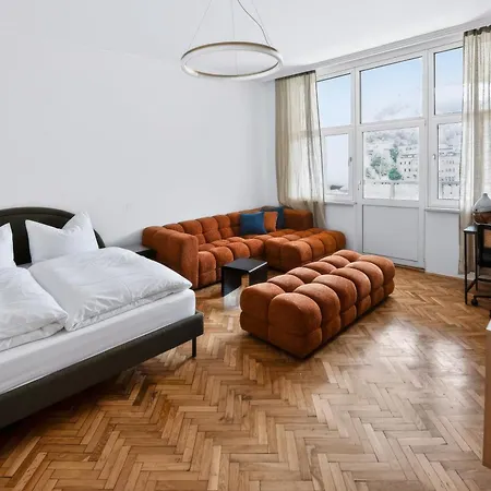Spacious Vintage Loft With Modern Design *