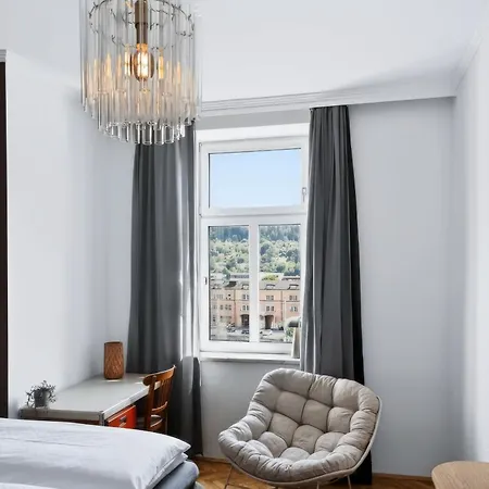 Spacious Vintage Loft With Modern Design Innsbruck