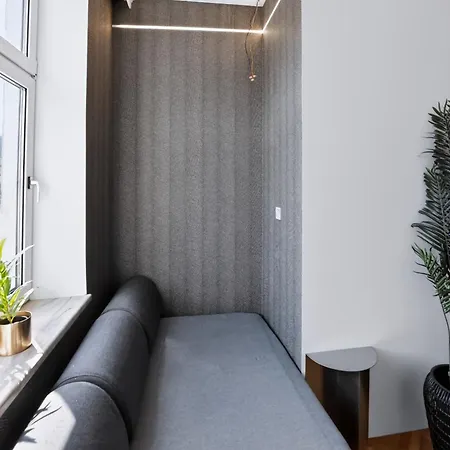 Spacious Vintage Loft With Modern Design Apartmán