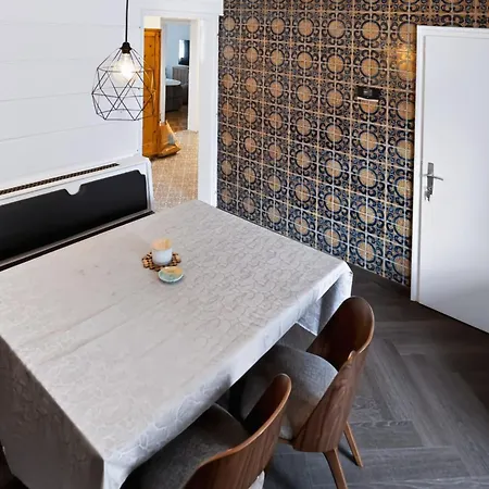 Apartmán Spacious Vintage Loft With Modern Design